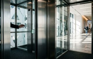 Florida Elevator Door Injury Claims and Service Records